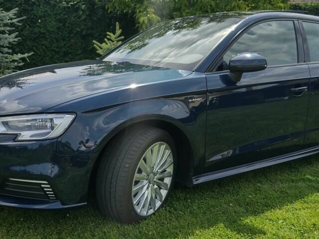 Синій Ауді А3, об'ємом двигуна 1.4 л та пробігом 95 тис. км за 18500 $, фото 1 на Automoto.ua