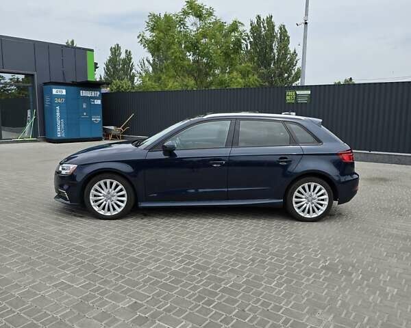 Синій Ауді А3, об'ємом двигуна 1.4 л та пробігом 129 тис. км за 17500 $, фото 3 на Automoto.ua