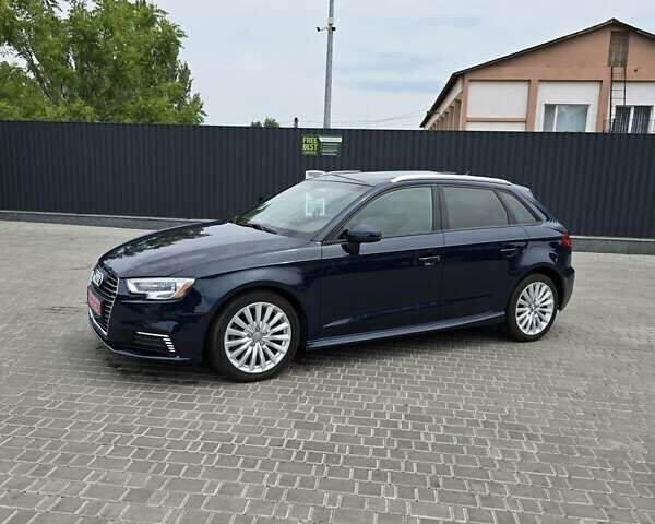 Синій Ауді А3, об'ємом двигуна 1.4 л та пробігом 129 тис. км за 17500 $, фото 2 на Automoto.ua