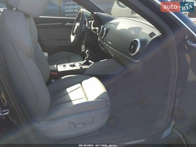 Синий Ауди А3, объемом двигателя 0 л и пробегом 142 тыс. км за 10400 $, фото 4 на Automoto.ua