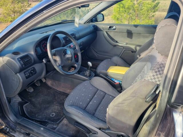 Синий Ауди А3, объемом двигателя 1.9 л и пробегом 350 тыс. км за 1750 $, фото 5 на Automoto.ua