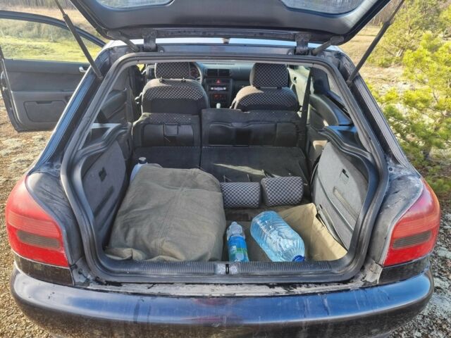 Синий Ауди А3, объемом двигателя 1.9 л и пробегом 350 тыс. км за 1750 $, фото 6 на Automoto.ua