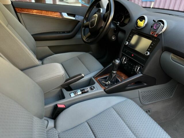 Ауді А3 2010 у Ужгороді на Automoto.ua Синій Ауді А3, об'ємом двигуна 0 л та пробігом 250 тис. км за 8000 $, фото 3 на Automoto.ua