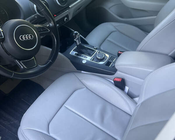 Синій Ауді А3, об'ємом двигуна 1.98 л та пробігом 195 тис. км за 12800 $, фото 10 на Automoto.ua