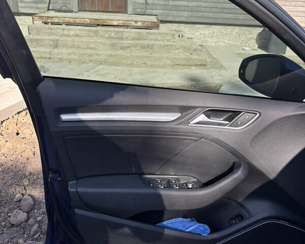 Синий Ауди А3, объемом двигателя 2 л и пробегом 168 тыс. км за 15000 $, фото 3 на Automoto.ua