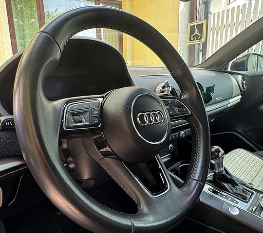 Синій Ауді А3, об'ємом двигуна 1.5 л та пробігом 116 тис. км за 22800 $, фото 6 на Automoto.ua