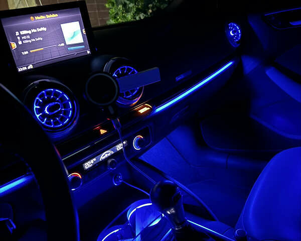 Синій Ауді А3, об'ємом двигуна 1.98 л та пробігом 83 тис. км за 16850 $, фото 21 на Automoto.ua