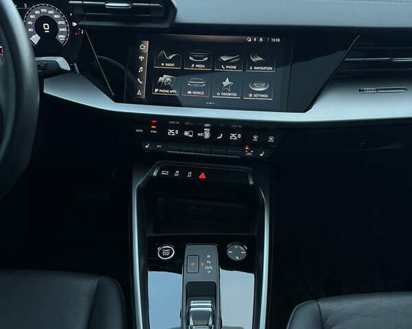 Синий Ауди А3, объемом двигателя 1.98 л и пробегом 30 тыс. км за 23500 $, фото 6 на Automoto.ua