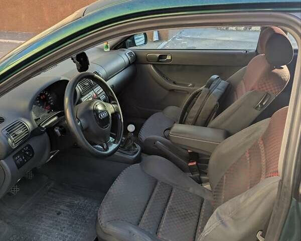 Зеленый Ауди А3, объемом двигателя 1.8 л и пробегом 308 тыс. км за 3300 $, фото 2 на Automoto.ua