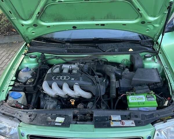 Зеленый Ауди А3, объемом двигателя 1.8 л и пробегом 380 тыс. км за 3300 $, фото 5 на Automoto.ua