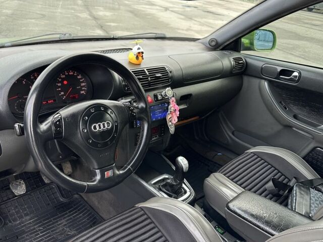 Зеленый Ауди А3, объемом двигателя 1.8 л и пробегом 330 тыс. км за 3100 $, фото 7 на Automoto.ua