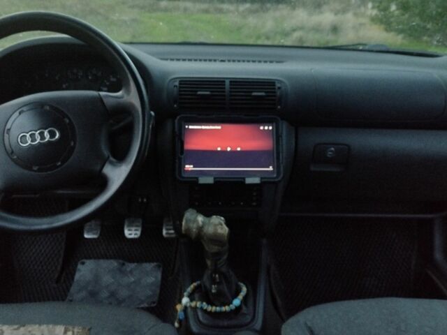 Зеленый Ауди А3, объемом двигателя 1.6 л и пробегом 270 тыс. км за 2337 $, фото 6 на Automoto.ua