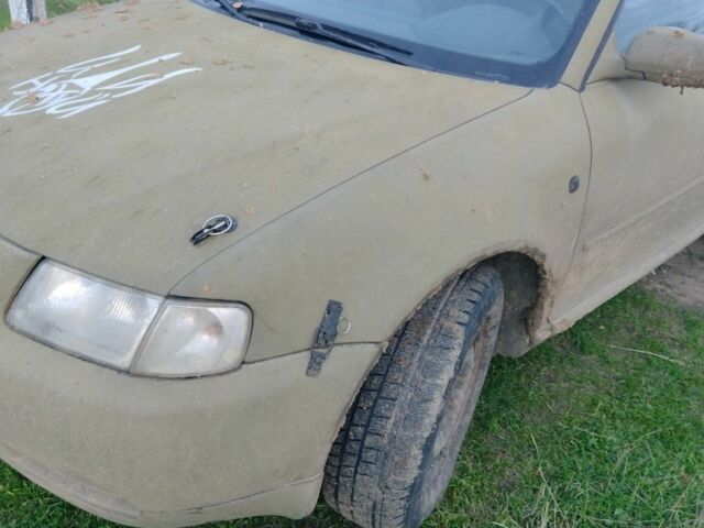 Зеленый Ауди А3, объемом двигателя 1.6 л и пробегом 270 тыс. км за 2337 $, фото 3 на Automoto.ua