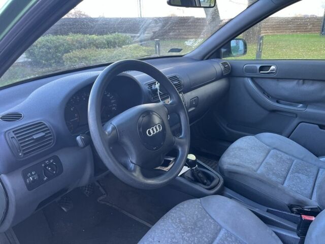 Зеленый Ауди А3, объемом двигателя 1.8 л и пробегом 380 тыс. км за 3000 $, фото 2 на Automoto.ua