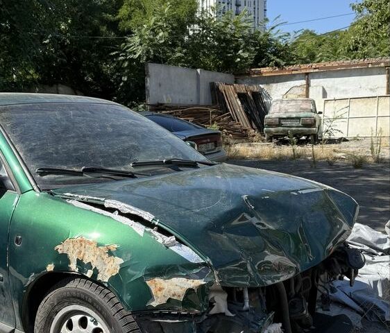 Зеленый Ауди А3, объемом двигателя 1.6 л и пробегом 400 тыс. км за 1550 $, фото 1 на Automoto.ua