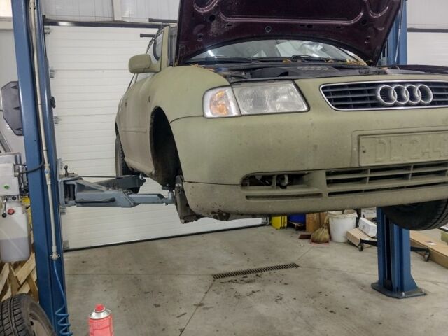 Ауди А3 1999 в Киеве на Automoto.ua Зеленый Ауди А3, объемом двигателя 0 л и пробегом 270 тыс. км за 2376 $, фото 8 на Automoto.ua