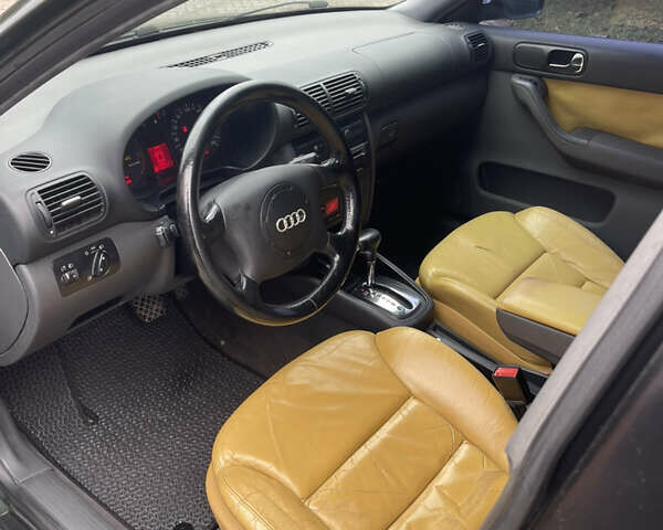 Зелений Ауді А3, об'ємом двигуна 1.9 л та пробігом 230 тис. км за 4299 $, фото 13 на Automoto.ua