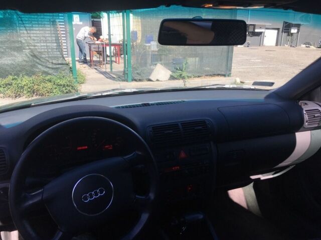 Зелений Ауді А3, об'ємом двигуна 0 л та пробігом 300 тис. км за 2500 $, фото 4 на Automoto.ua