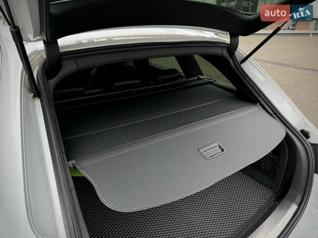 Белый Ауди А4 Олроуд, объемом двигателя 2 л и пробегом 117 тыс. км за 14500 $, фото 87 на Automoto.ua