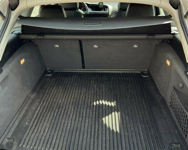 Ауди А4 Олроуд 2013 в Хмельницком на Automoto.ua Белый Ауди А4 Олроуд, объемом двигателя 1.98 л и пробегом 179 тыс. км за 14500 $, фото 24 на Automoto.ua