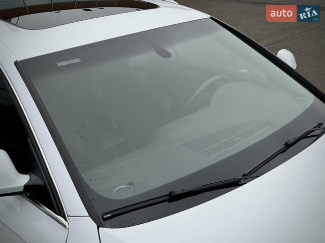 Белый Ауди А4 Олроуд, объемом двигателя 2 л и пробегом 117 тыс. км за 14500 $, фото 78 на Automoto.ua