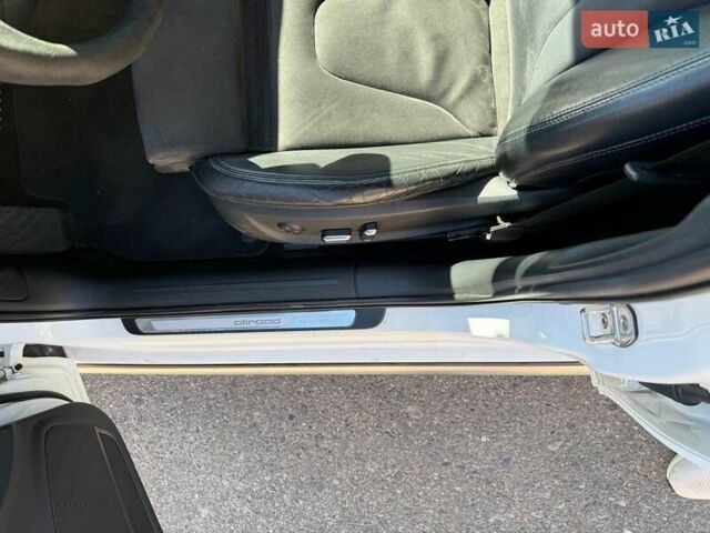 Белый Ауди А4 Олроуд, объемом двигателя 1.98 л и пробегом 194 тыс. км за 18000 $, фото 29 на Automoto.ua