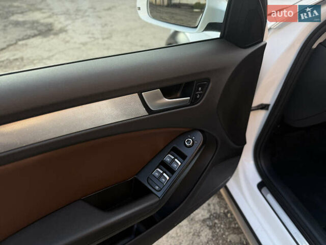 Белый Ауди А4 Олроуд, объемом двигателя 2 л и пробегом 256 тыс. км за 16699 $, фото 72 на Automoto.ua