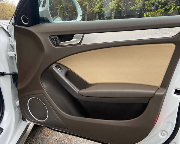 Белый Ауди А4 Олроуд, объемом двигателя 1.98 л и пробегом 173 тыс. км за 16000 $, фото 12 на Automoto.ua