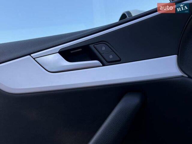 Белый Ауди А4 Олроуд, объемом двигателя 3 л и пробегом 265 тыс. км за 23450 $, фото 32 на Automoto.ua