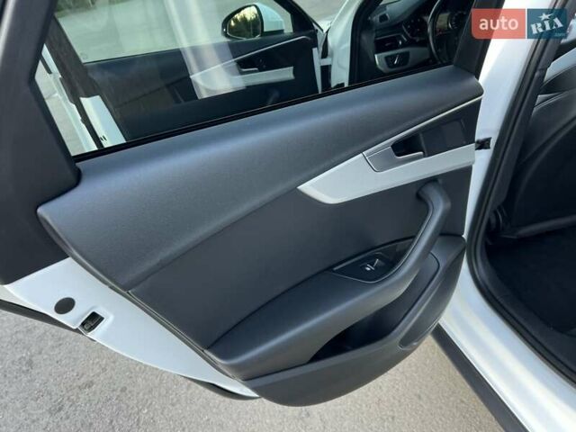 Белый Ауди А4 Олроуд, объемом двигателя 3 л и пробегом 265 тыс. км за 23450 $, фото 52 на Automoto.ua