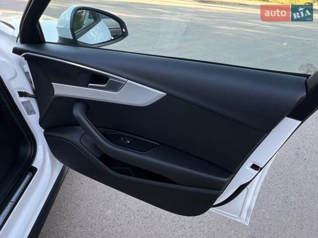 Белый Ауди А4 Олроуд, объемом двигателя 3 л и пробегом 265 тыс. км за 23450 $, фото 76 на Automoto.ua