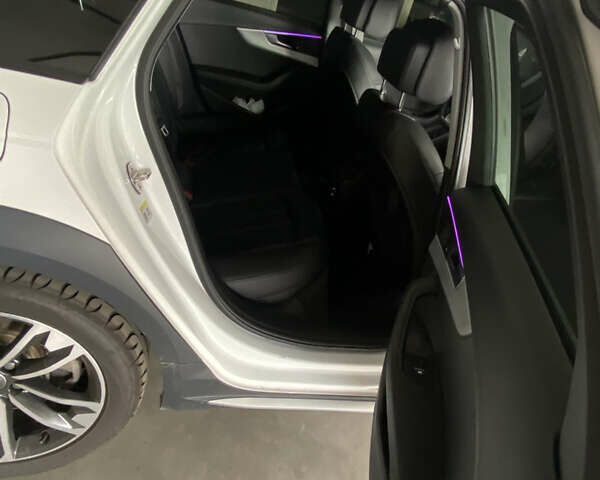 Белый Ауди А4 Олроуд, объемом двигателя 1.98 л и пробегом 205 тыс. км за 22000 $, фото 11 на Automoto.ua