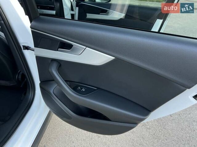 Белый Ауди А4 Олроуд, объемом двигателя 3 л и пробегом 265 тыс. км за 23450 $, фото 69 на Automoto.ua