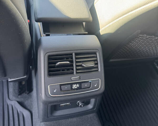 Белый Ауди А4 Олроуд, объемом двигателя 1.98 л и пробегом 53 тыс. км за 21500 $, фото 35 на Automoto.ua