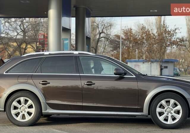 Коричневый Ауди А4 Олроуд, объемом двигателя 1.98 л и пробегом 198 тыс. км за 10999 $, фото 4 на Automoto.ua