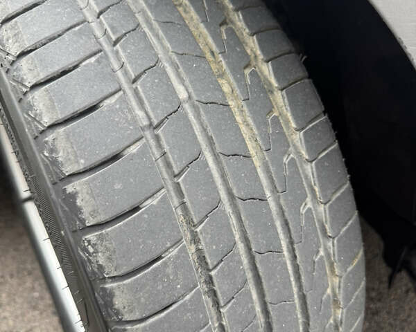 Сірий Ауді A4 Allroad, об'ємом двигуна 2 л та пробігом 310 тис. км за 10800 $, фото 15 на Automoto.ua