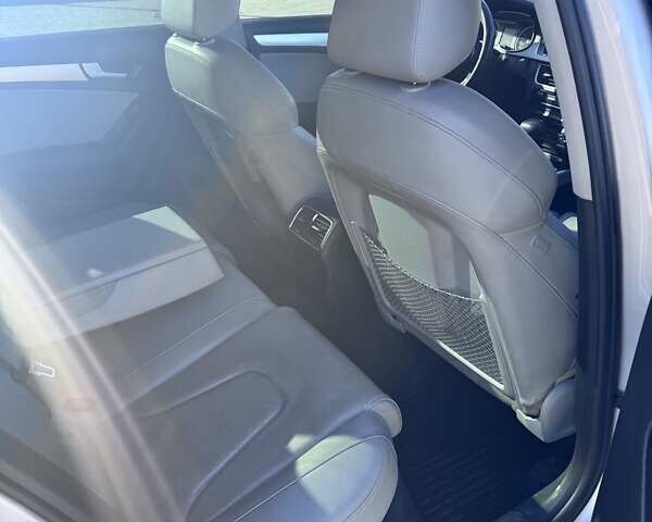 Серый Ауди А4 Олроуд, объемом двигателя 1.98 л и пробегом 264 тыс. км за 10000 $, фото 13 на Automoto.ua