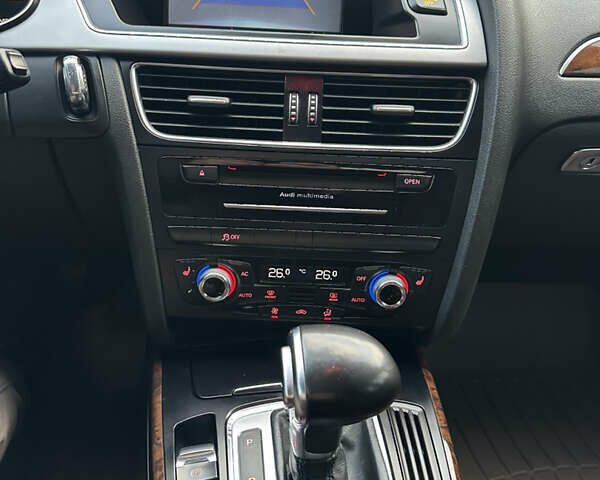 Серый Ауди А4 Олроуд, объемом двигателя 1.98 л и пробегом 205 тыс. км за 13200 $, фото 9 на Automoto.ua