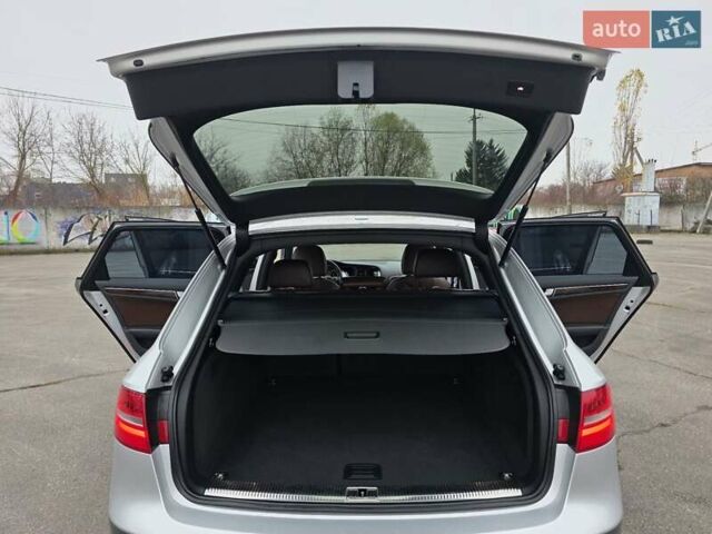 Серый Ауди А4 Олроуд, объемом двигателя 2 л и пробегом 207 тыс. км за 12777 $, фото 111 на Automoto.ua