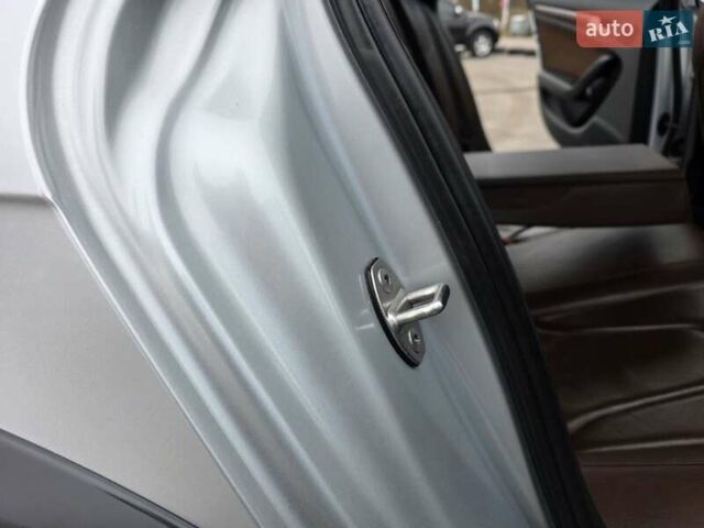 Серый Ауди А4 Олроуд, объемом двигателя 2 л и пробегом 207 тыс. км за 12777 $, фото 103 на Automoto.ua