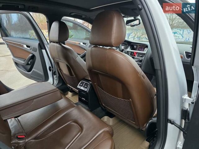 Серый Ауди А4 Олроуд, объемом двигателя 2 л и пробегом 207 тыс. км за 12777 $, фото 100 на Automoto.ua