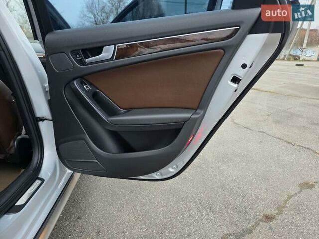 Серый Ауди А4 Олроуд, объемом двигателя 2 л и пробегом 207 тыс. км за 12777 $, фото 106 на Automoto.ua