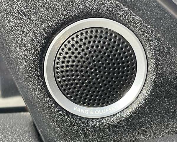 Серый Ауди А4 Олроуд, объемом двигателя 2 л и пробегом 195 тыс. км за 18999 $, фото 5 на Automoto.ua