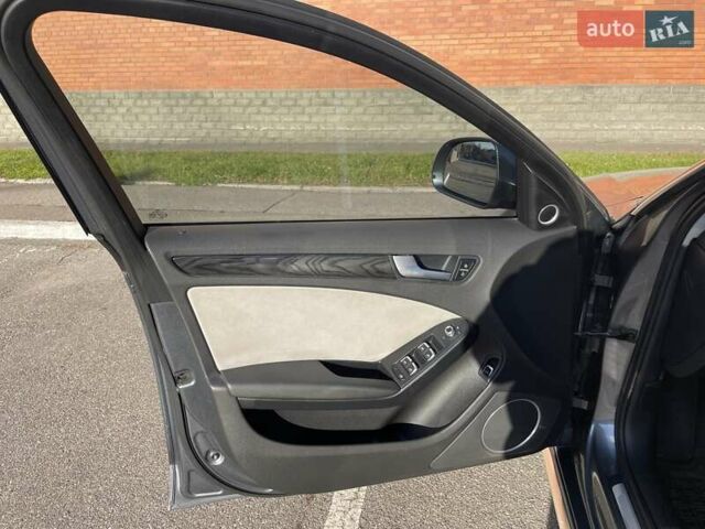 Серый Ауди А4 Олроуд, объемом двигателя 2 л и пробегом 195 тыс. км за 18999 $, фото 4 на Automoto.ua