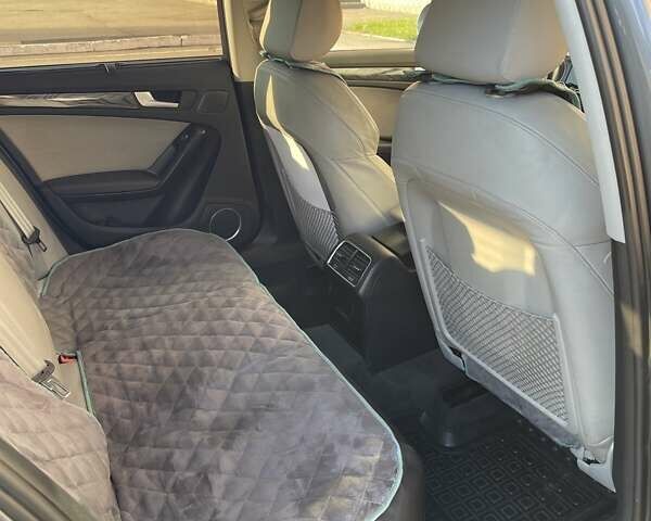 Серый Ауди А4 Олроуд, объемом двигателя 2 л и пробегом 195 тыс. км за 18999 $, фото 17 на Automoto.ua