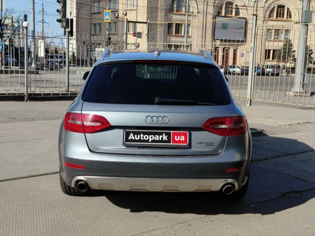 Сірий Ауді A4 Allroad, об'ємом двигуна 2 л та пробігом 165 тис. км за 16990 $, фото 4 на Automoto.ua