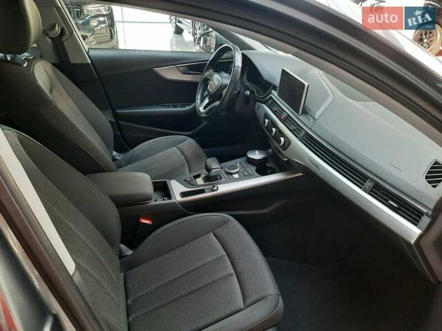 Серый Ауди А4 Олроуд, объемом двигателя 1.97 л и пробегом 176 тыс. км за 20900 $, фото 10 на Automoto.ua