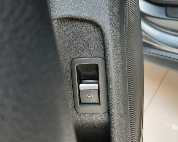 Серый Ауди А4 Олроуд, объемом двигателя 1.97 л и пробегом 176 тыс. км за 20900 $, фото 11 на Automoto.ua