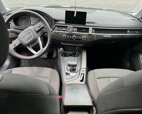 Серый Ауди А4 Олроуд, объемом двигателя 2 л и пробегом 258 тыс. км за 23500 $, фото 11 на Automoto.ua