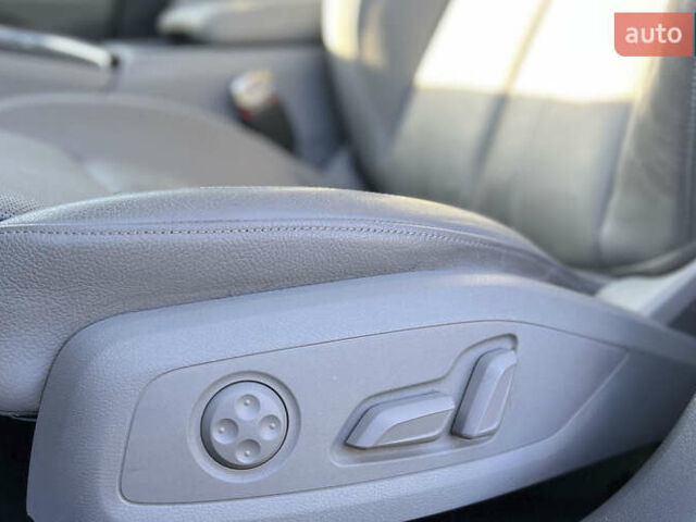 Сірий Ауді A4 Allroad, об'ємом двигуна 2 л та пробігом 64 тис. км за 28300 $, фото 20 на Automoto.ua